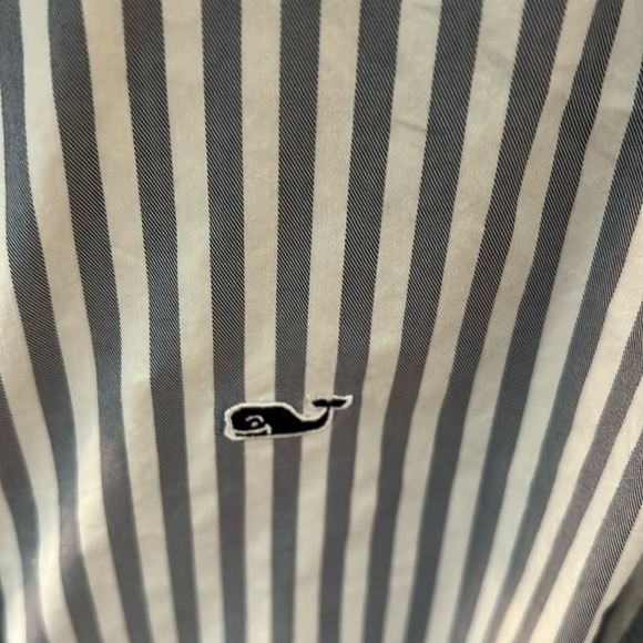 Vineyards vines on the go performance striped  Oxford shirt size M  12/14 - Picture 6 of 6